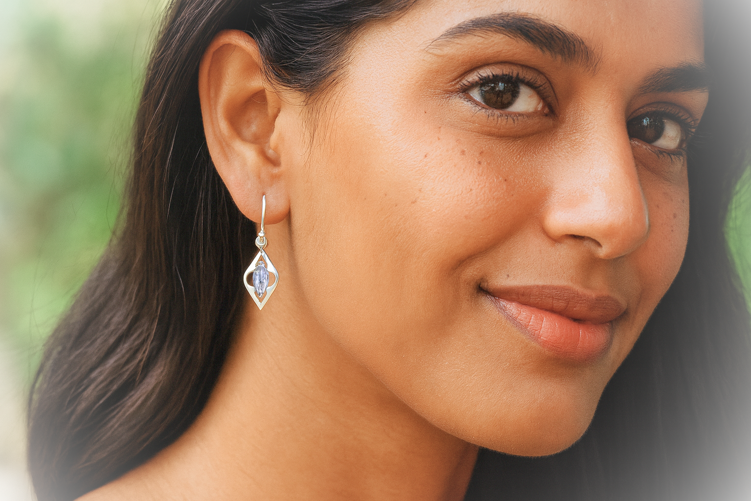 <p>“Antarāle <br/>ātmadarśanam”</p>